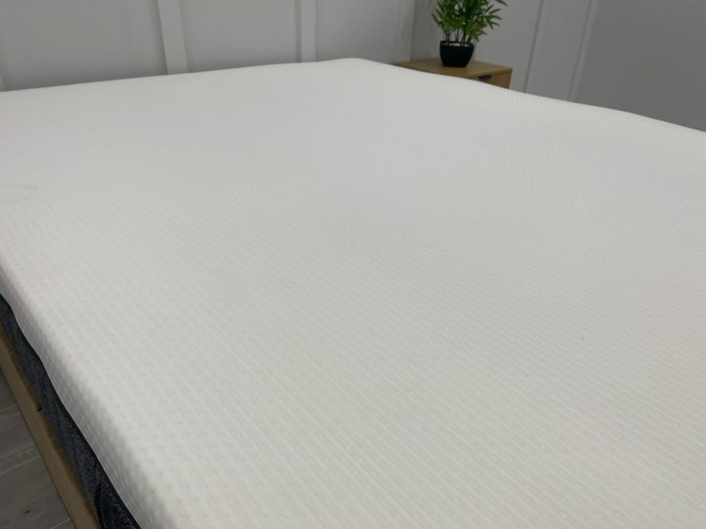 Emma Original Premium Hybrid 4FT 6 Double  Mattress - RRP £699
