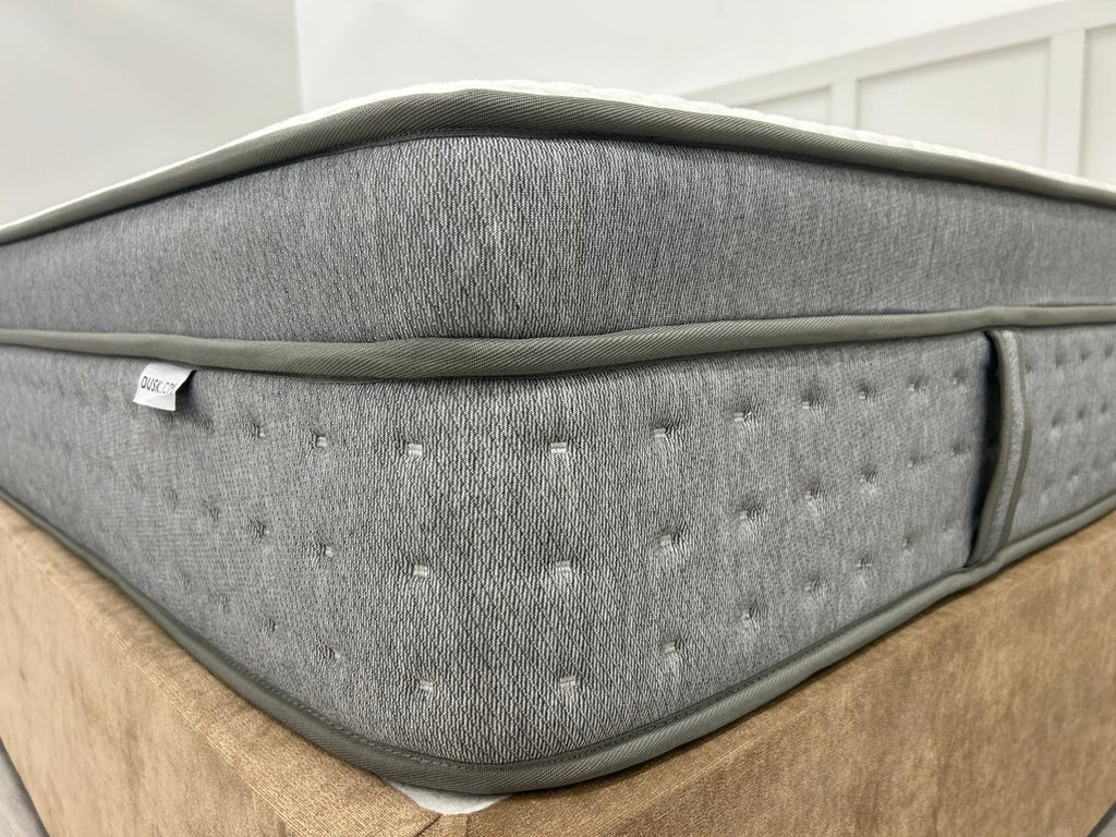 Dusk 4000 Pocket Hybrid 5FT Kingsize Mattress RRP £899