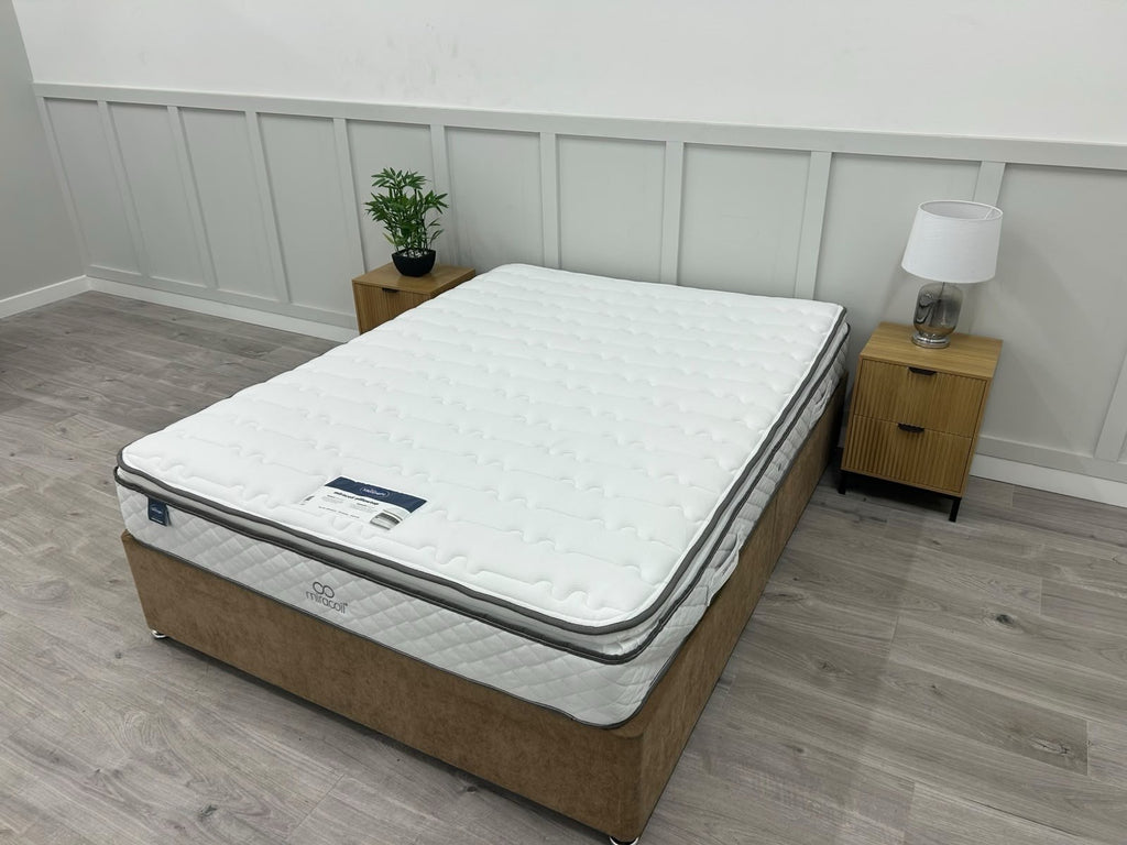 Silentnight Mircoil Pillow Top Mattress 5FT Kingsize  RRP £1099