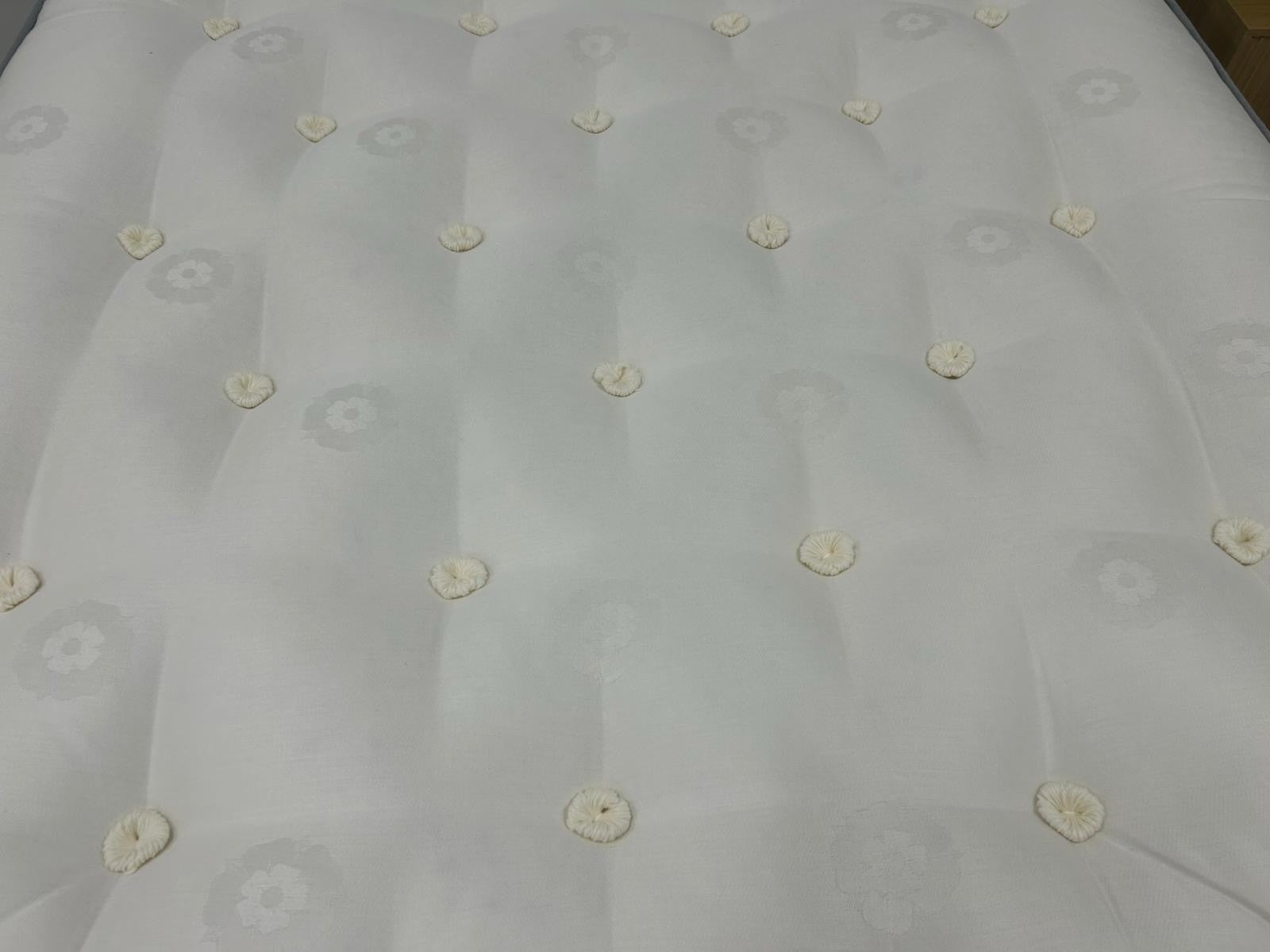 British Mattress Pure Embrace 5000 Pillow Top 5FT Kingsize 100 Night Sleep Trial