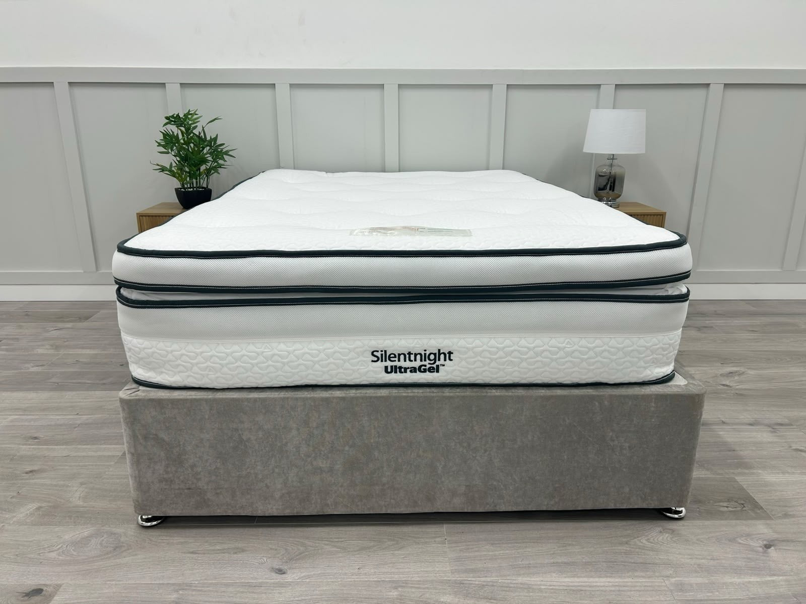 Silentnight Ultra 3000 Pocket Box Top 4FT 6 Double RRP £1499