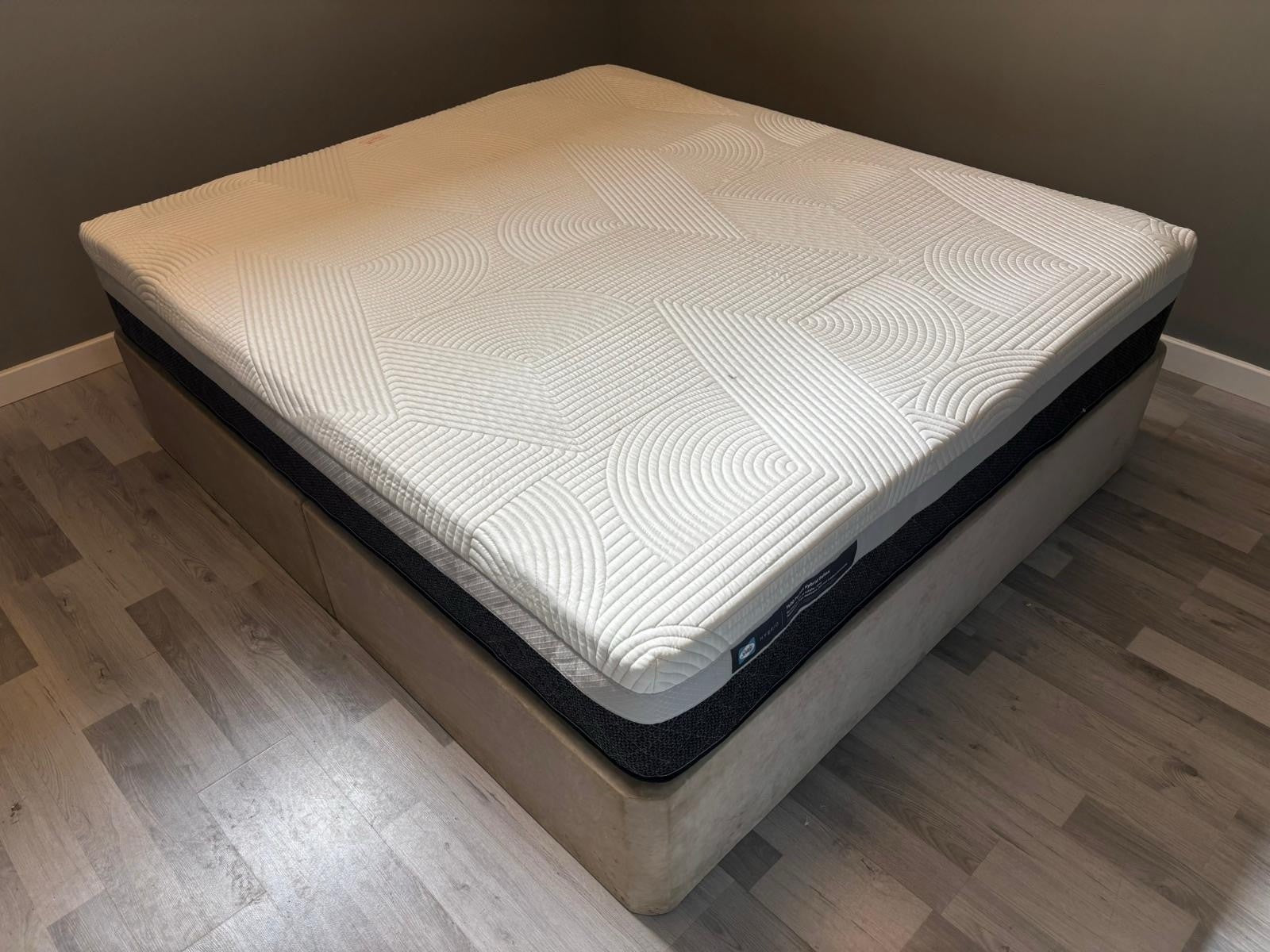Sealy 1400 Pocket Hybrid Geltex Mattress,  6FT Super King, Medium Tension - Home Furniture Interiors