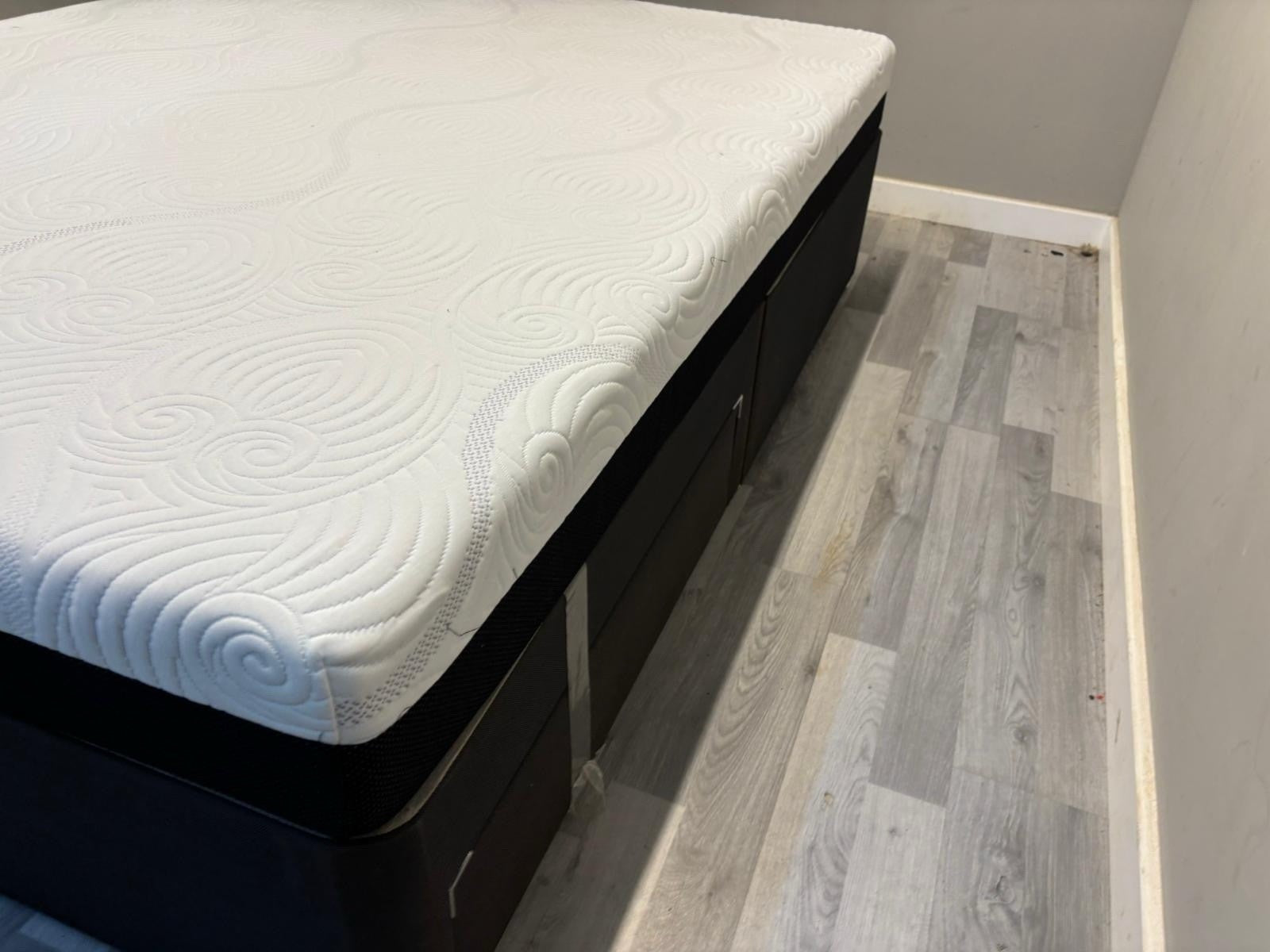 Octaspring Levanto Memory Foam Mattress Kingsize 5FT  £1499 - Home Furniture Interiors