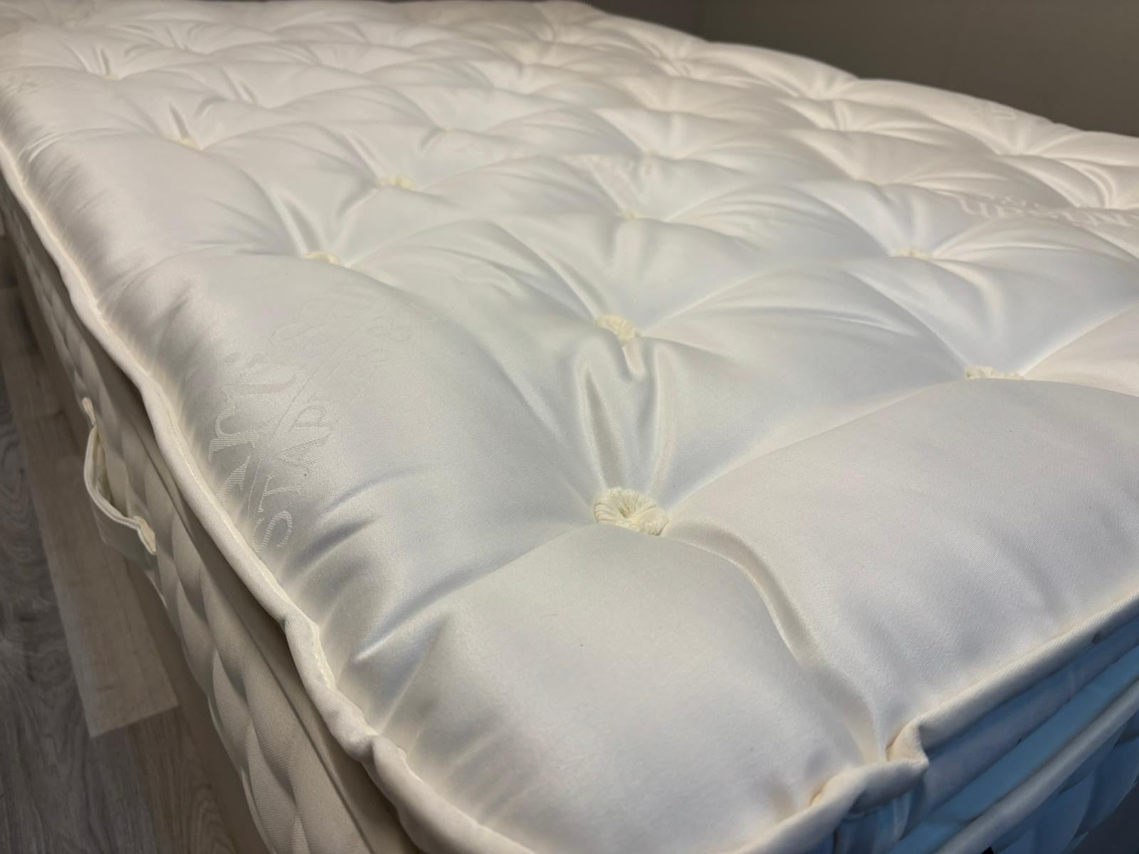 Staples and Co Artisan Decadence Mattress, 4ft 6 Double - RRP £1399 - Home Furniture Interiors