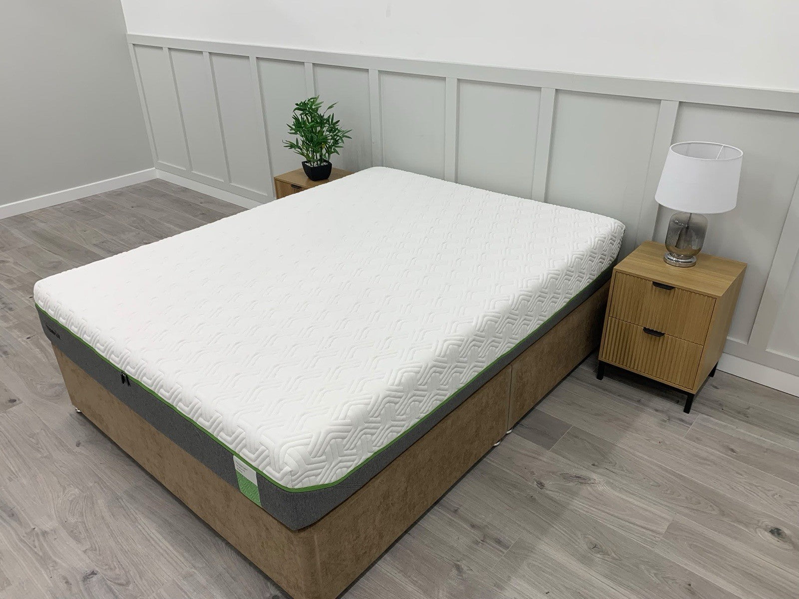 Tempur Hybrid Elite 4FT 6 Double RRP £1799 Medium Firmness