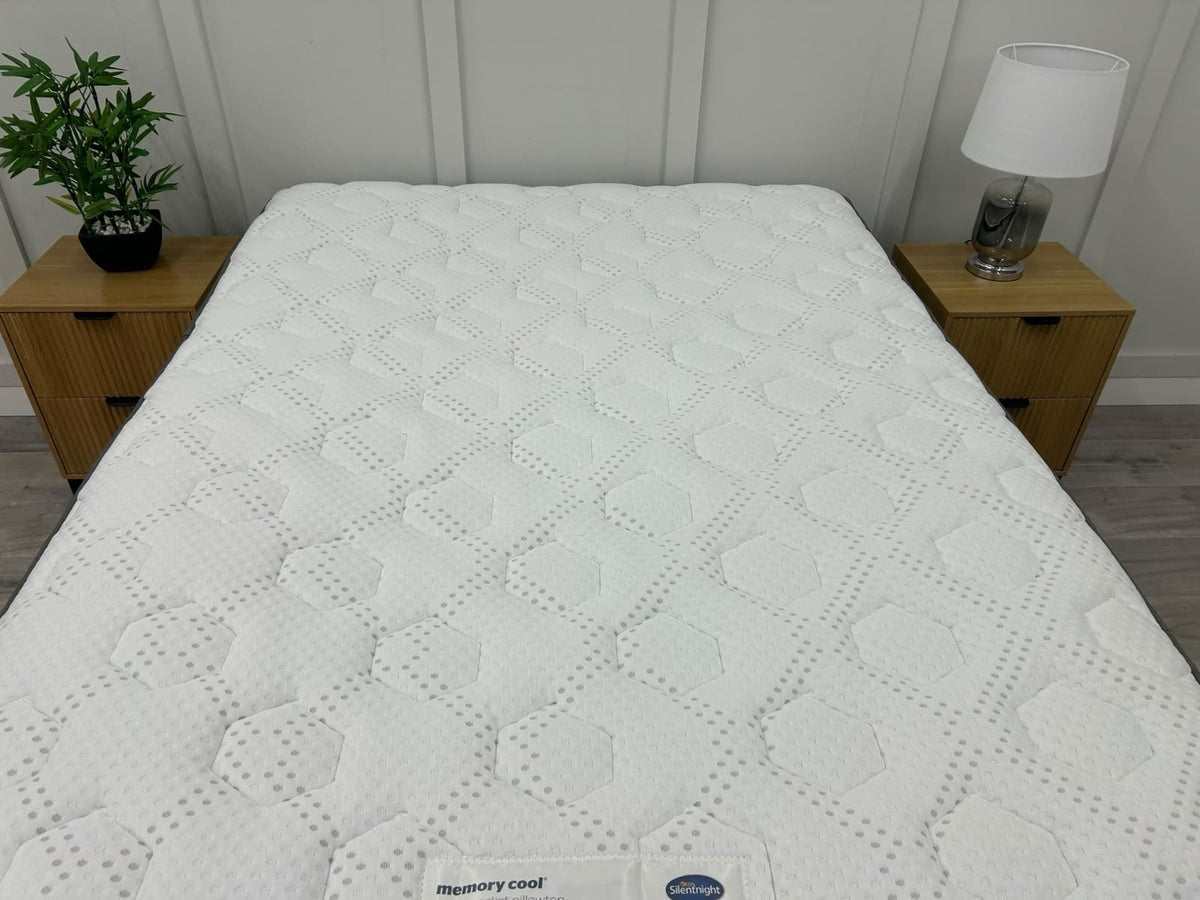Silentnight Memory Cool 2000 Boxtop Mattress 4FT 6 Double