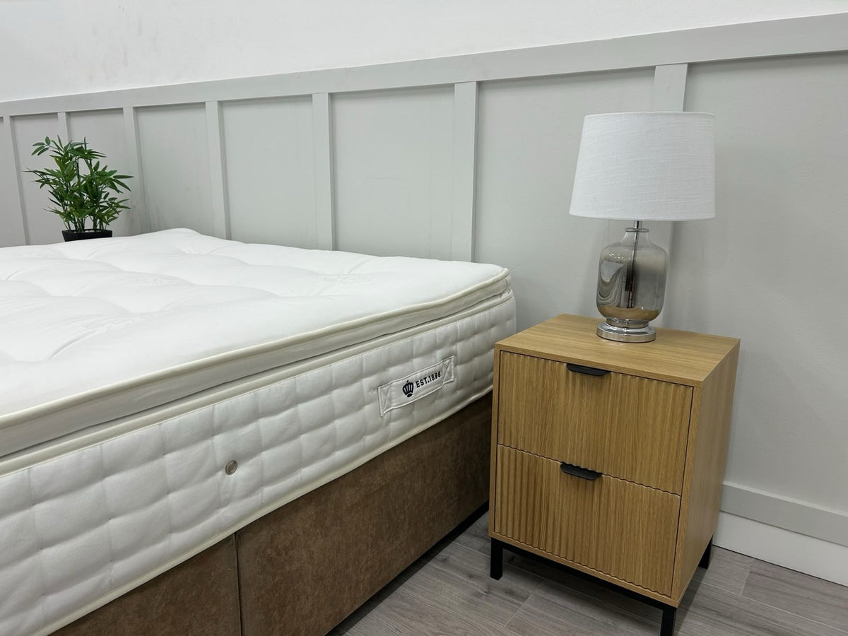 Rest Assured Knowlton 2000 Pocket Latex Pillow Top Mattress 5FT Kingsize