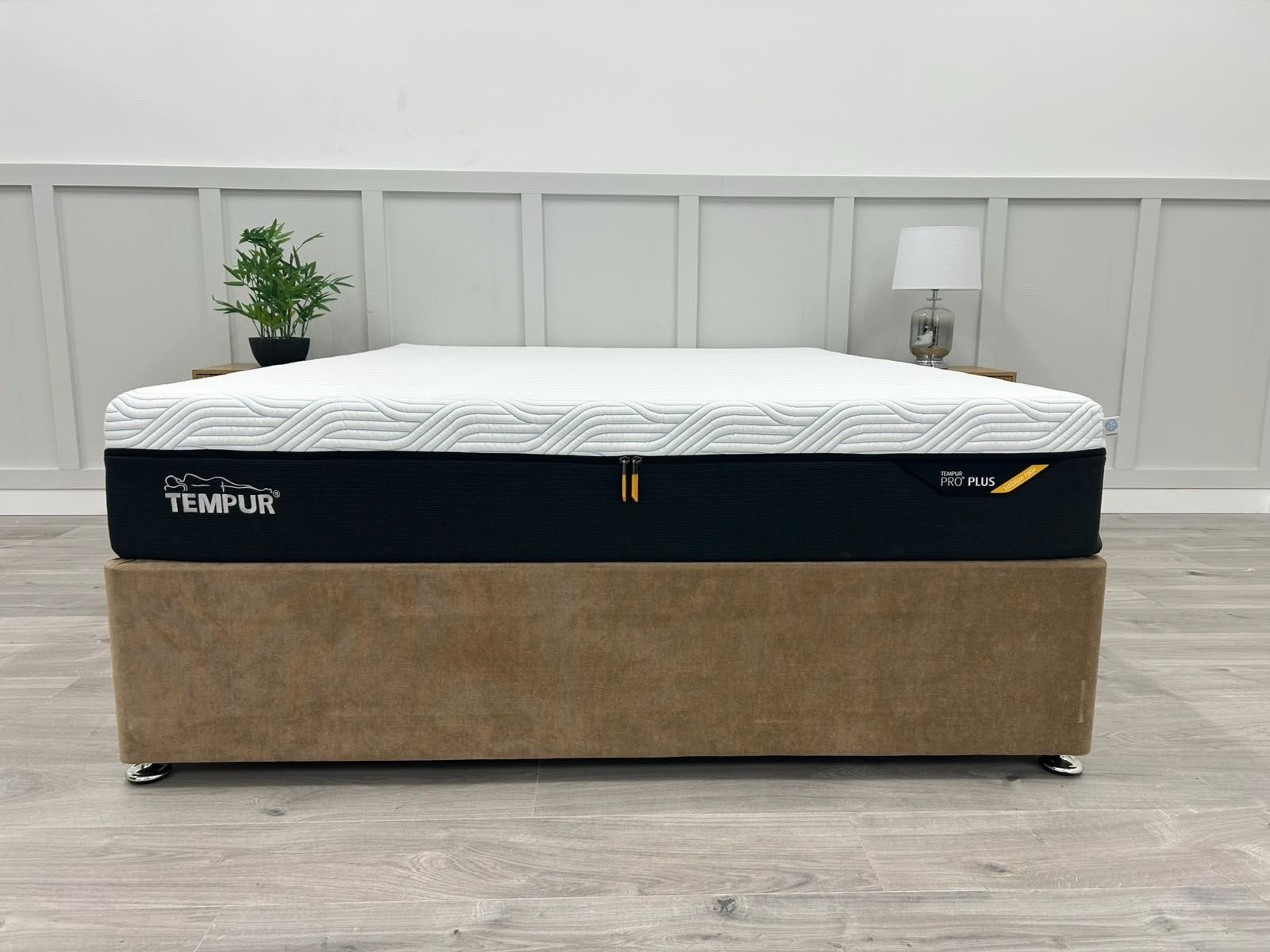 TEMPUR Pro Plus Medium Firm 5FT Kingsize Mattress - RRP £2295 A