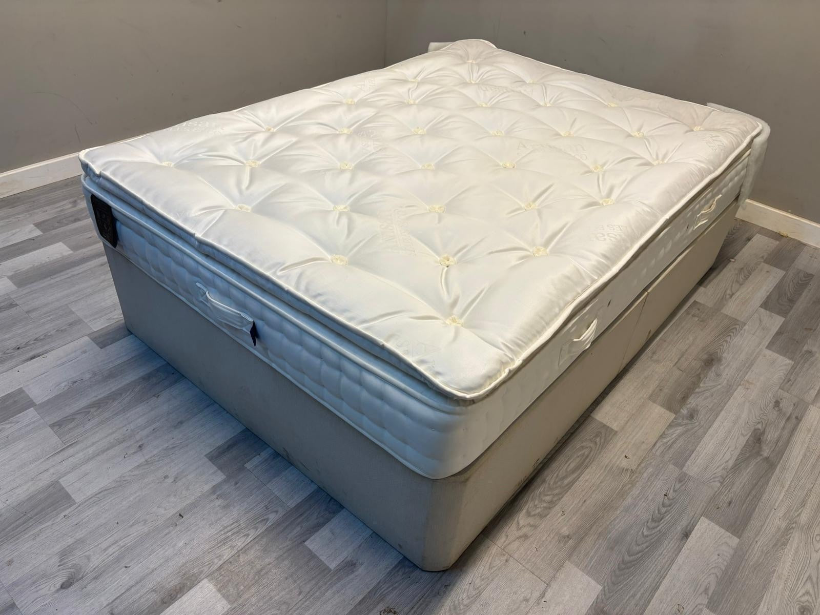 Staples and Co Artisan Decadence Mattress, 4ft 6 Double - RRP £1399 - Home Furniture Interiors