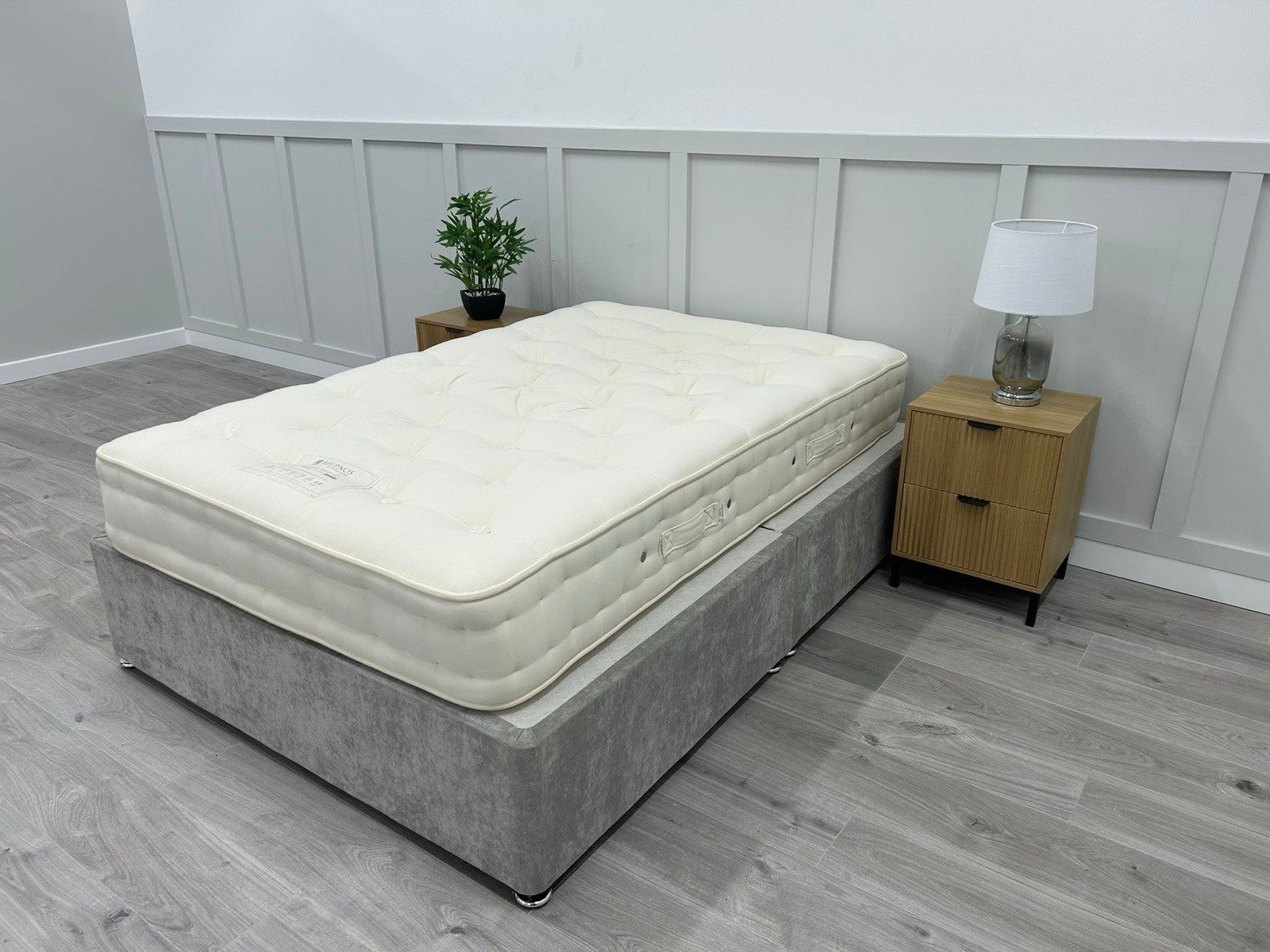 Hypnos Luxurious Earth 02 Mattress Small Double 4FT RRP £2299 Medium