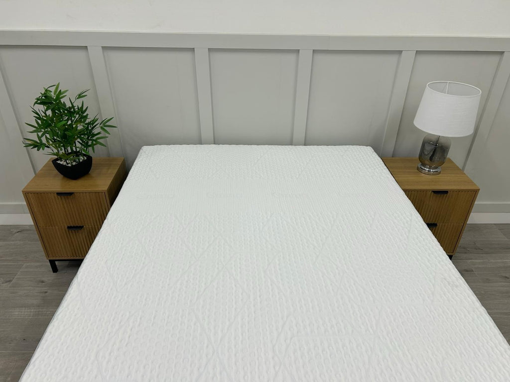 Emma Mattress Smart Hybrid Deluxe Double 4FT 6 Mattress- RRP £979