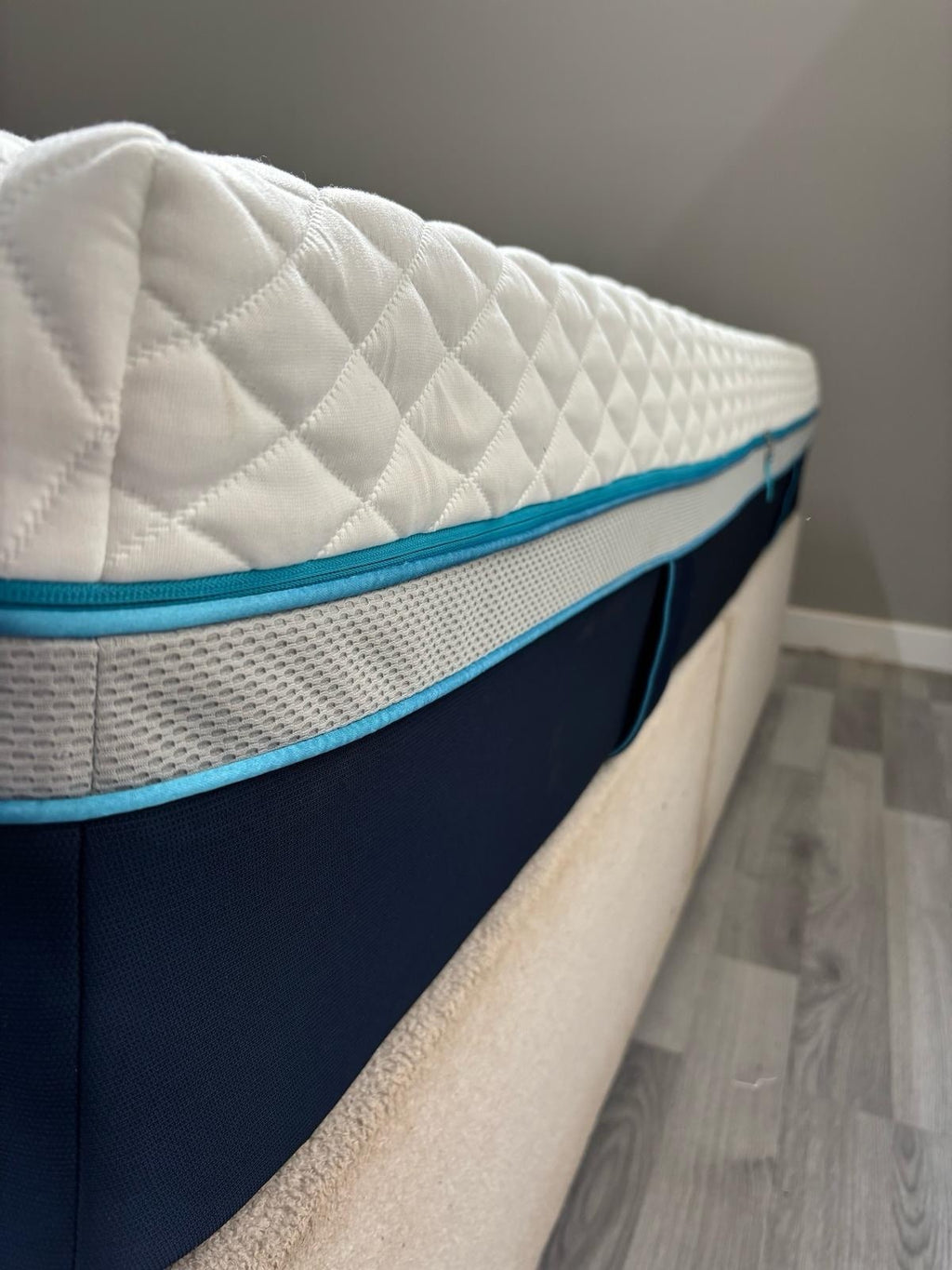 Simba Luxe New Style 5ft Kingsize Mattress - RRP £1599 - Home Furniture Interiors