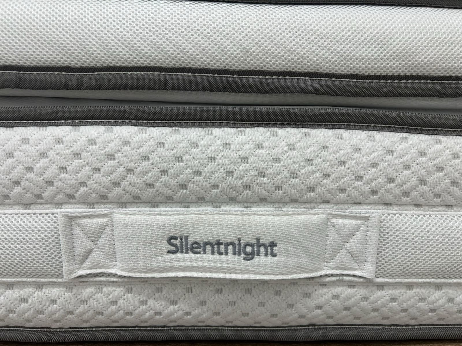 Silentnight Therms Cool Memory 2500 Boxtop 5FT Kingsize RRP £1399
