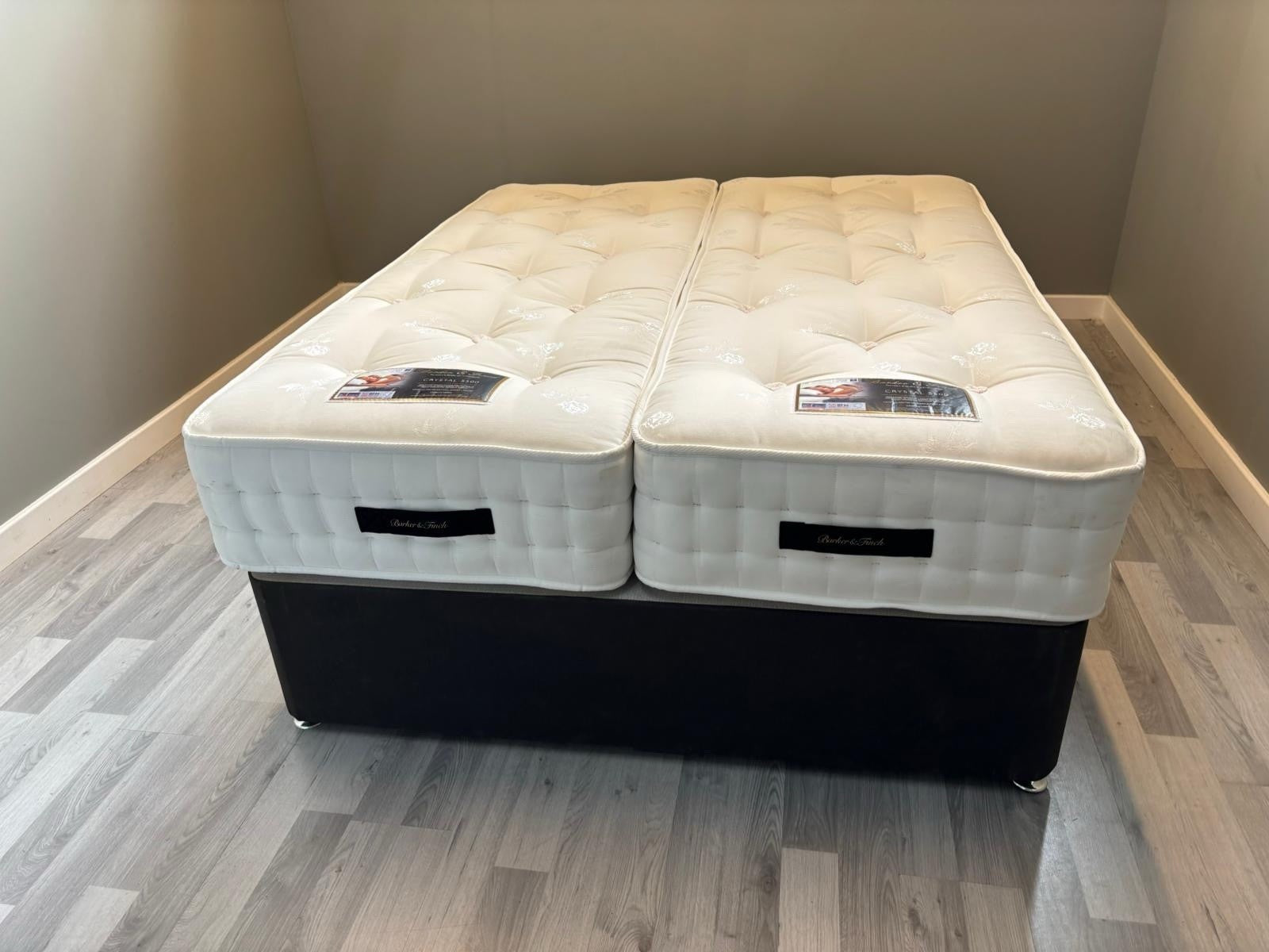 Barker And Finch EU Kingsize 160cm Zip & Link 5500 Pocket Mattress RRP £1699