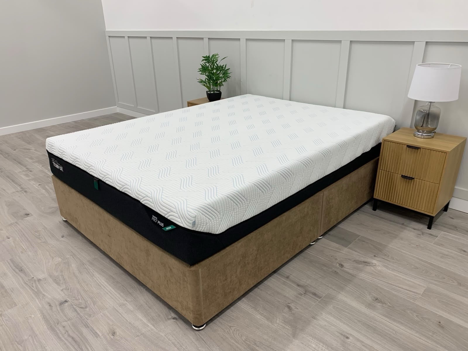 TEMPUR Pro Air  Plus SmartCool Medium 5FT Kingsize Mattress RRP £2199