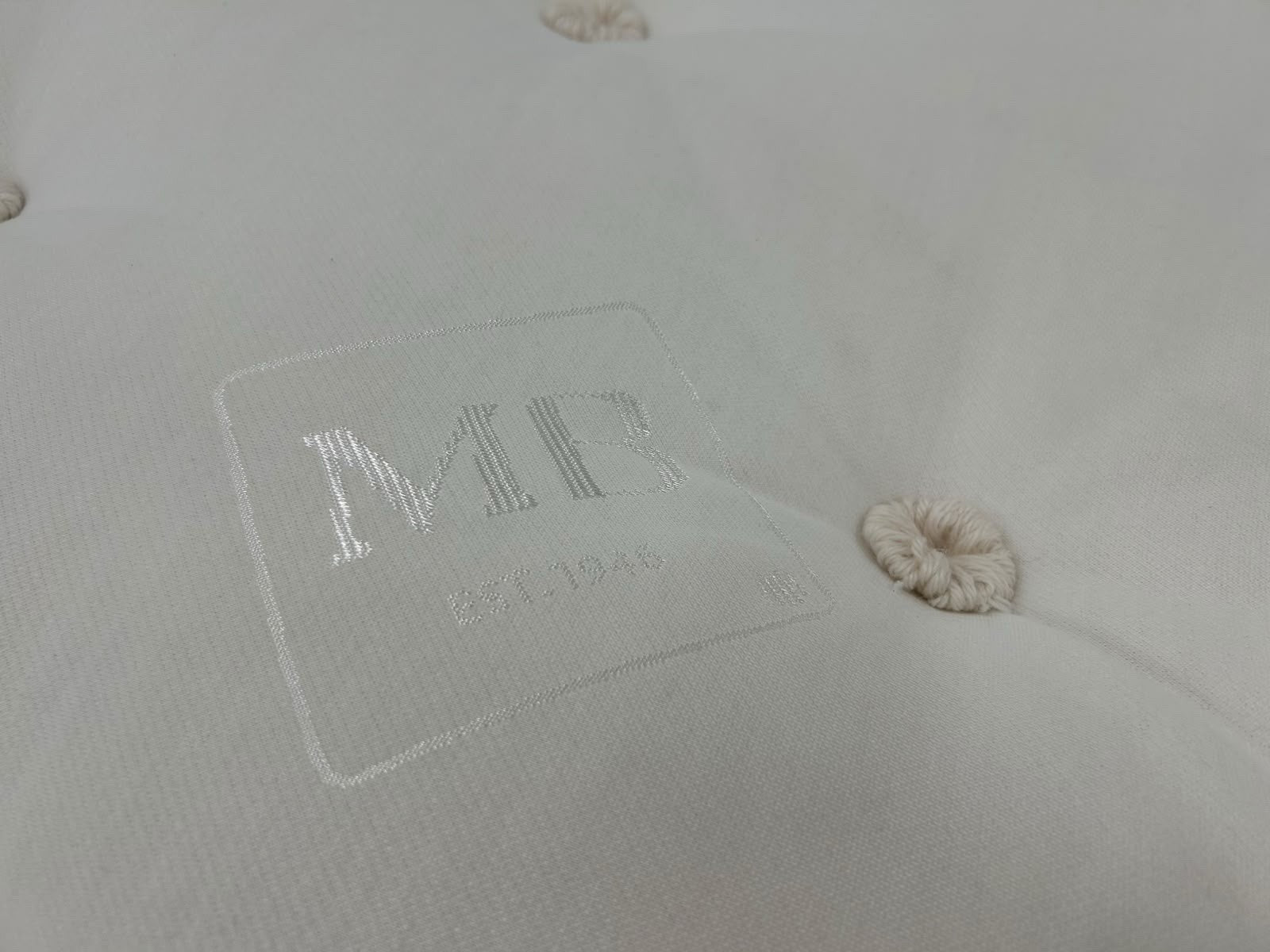 Millbrook Wool Luxury 3000 Pillowtop 4FT 6 Double Mattress Medium RRP £1795