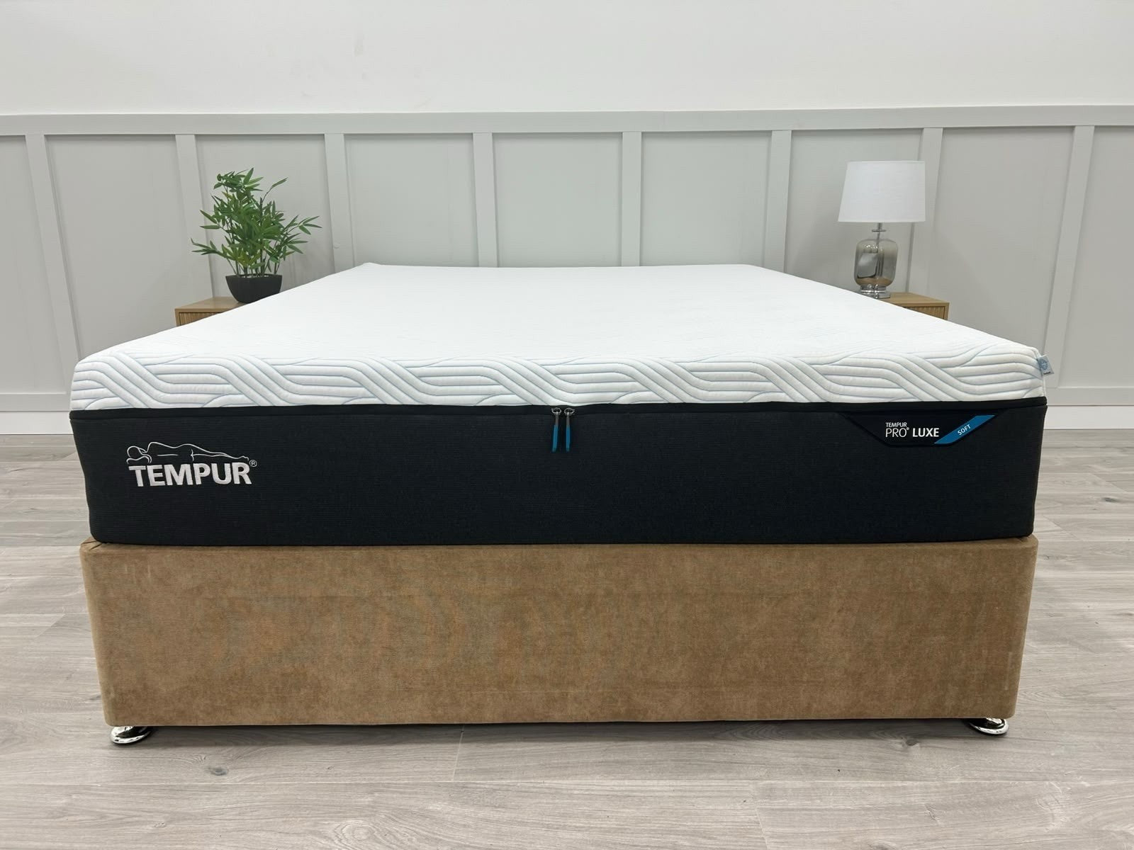 TEMPUR Pro Luxe SmartCool Soft 5FT Kingsize Mattress RRP £2799