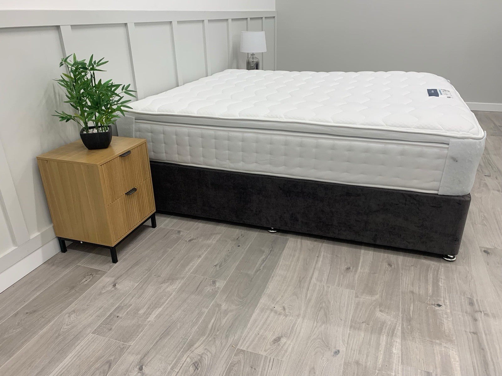 Silentnight 2000 Eco Comfort Pillow Top Mattress 6FT Superking RRP £1099
