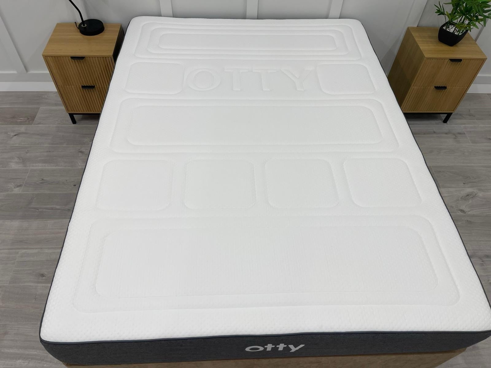 OTTY Original Hybrid Mattress 5FT RRP £799 Medium / Firm