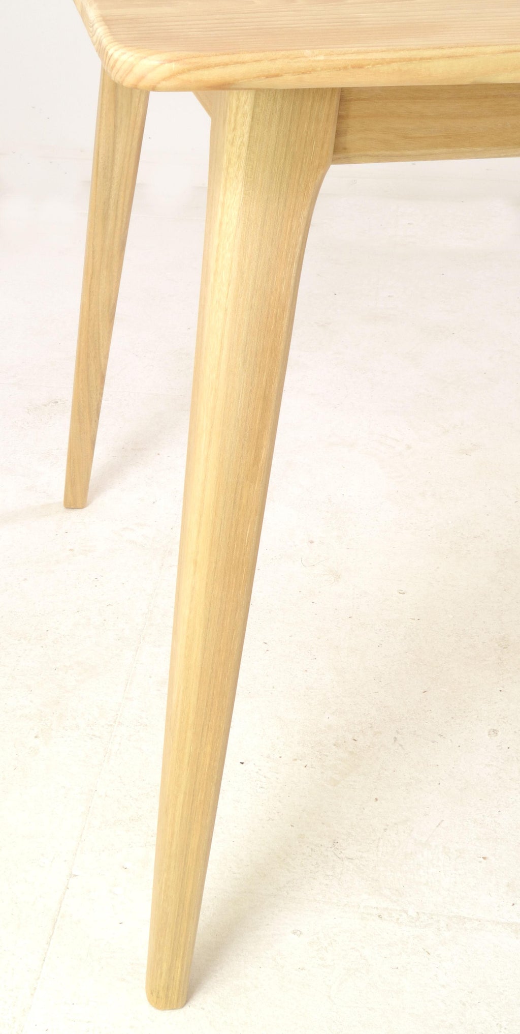 Modern Solid Wood 160cm Rectangular 6 Seater Dining Table with Tapered Legs