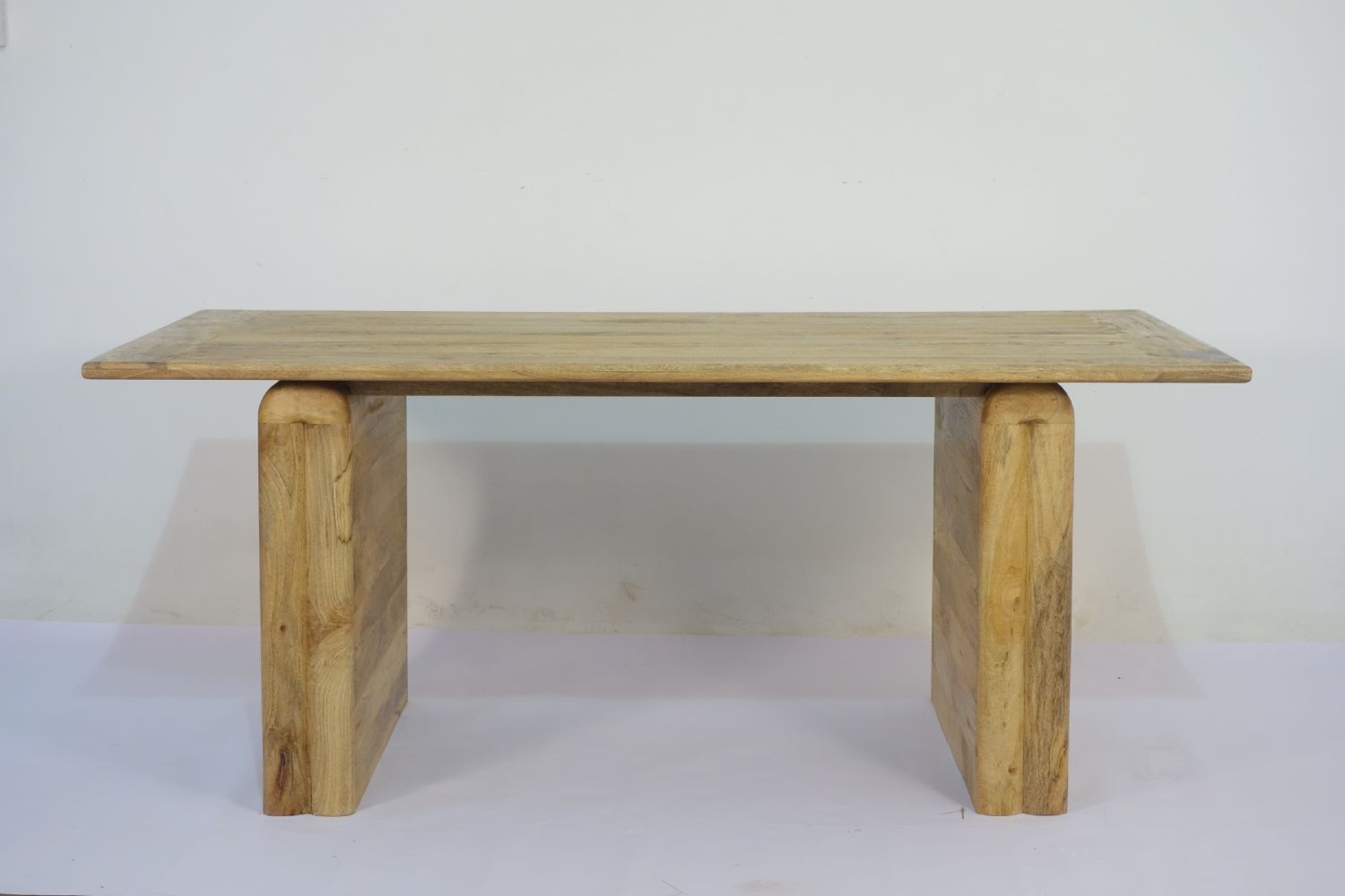 Traditional Mango Wood Rectangular 6 Seater Dining Table with Solid Block Legs