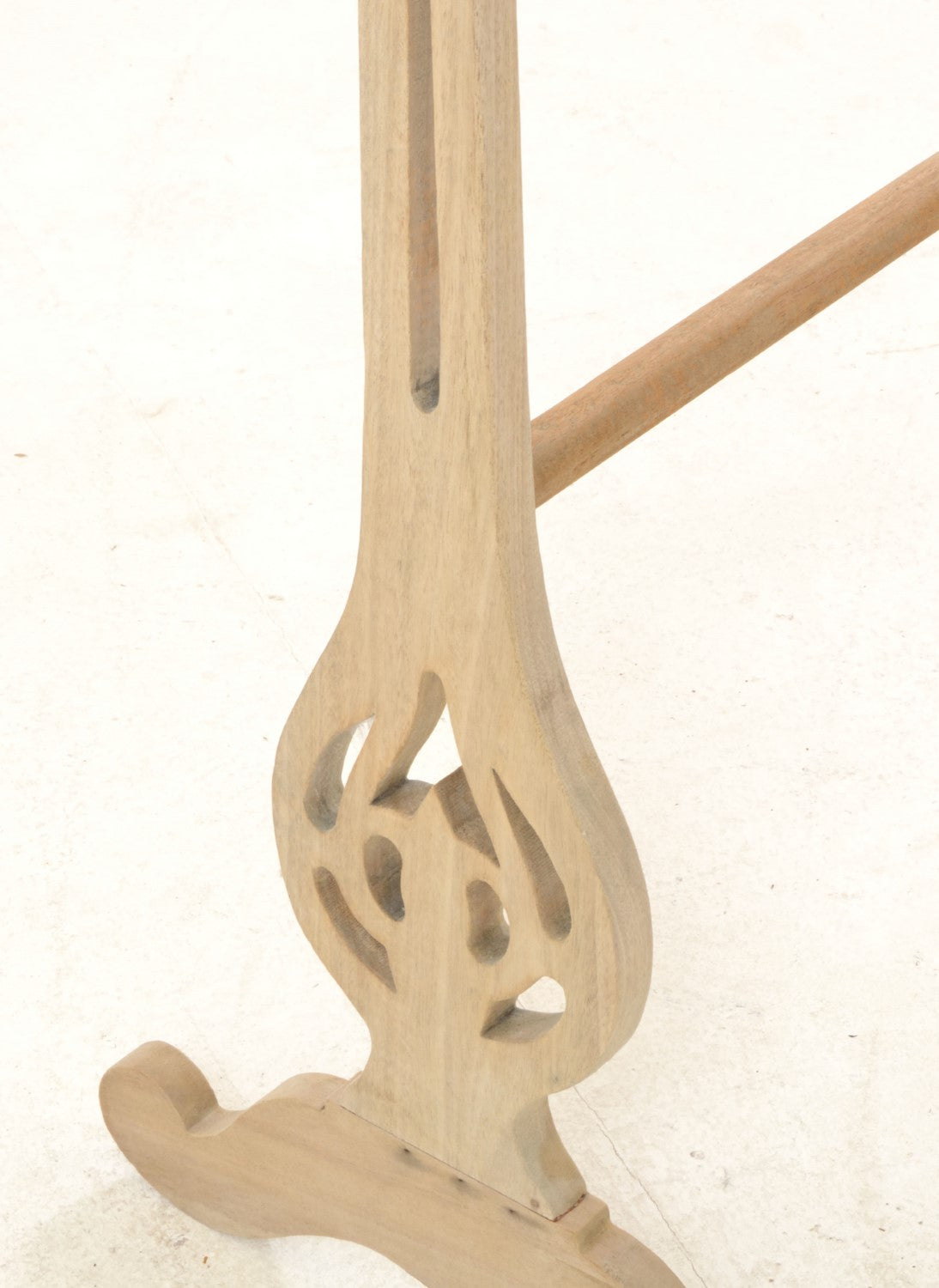 Vintage Mahogany Wood Handcrafted Decorative Towel Rail - Home Furniture Interiors