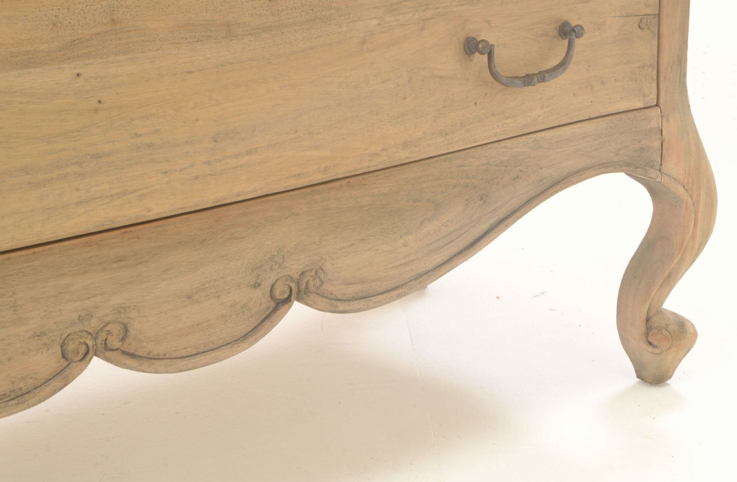Vintage Mahogany Aged Finish 3 Drawer Chest with Curved Legs - Home Furniture Interiors