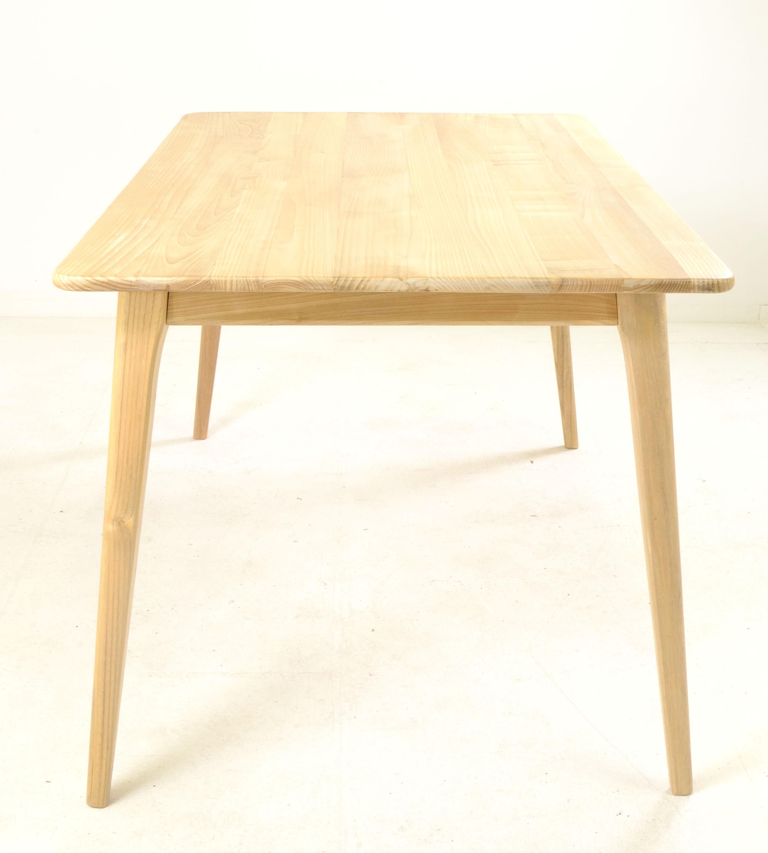 Modern Solid Wood 160cm Rectangular 6 Seater Dining Table with Tapered Legs - Home Furniture Interiors