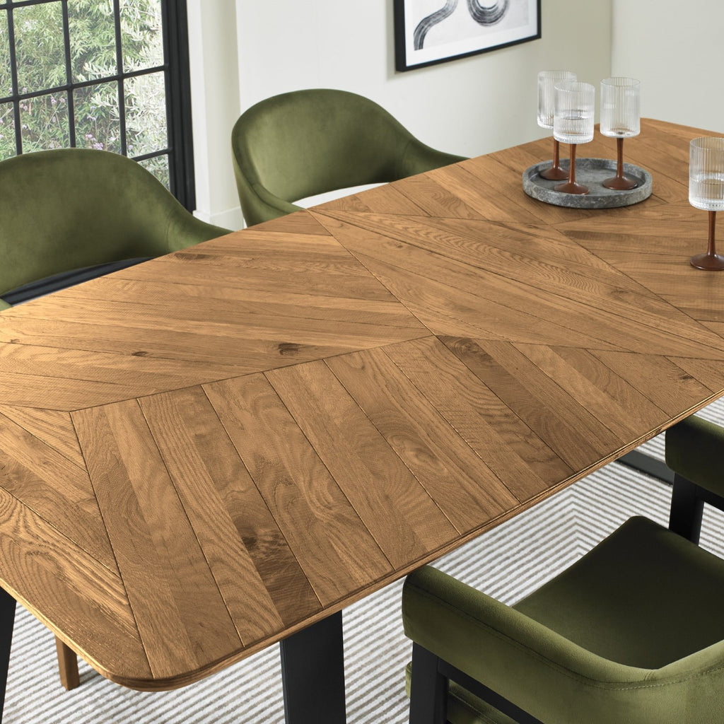 Rustic Oak and Peppercorn Medium Extending Dining Table