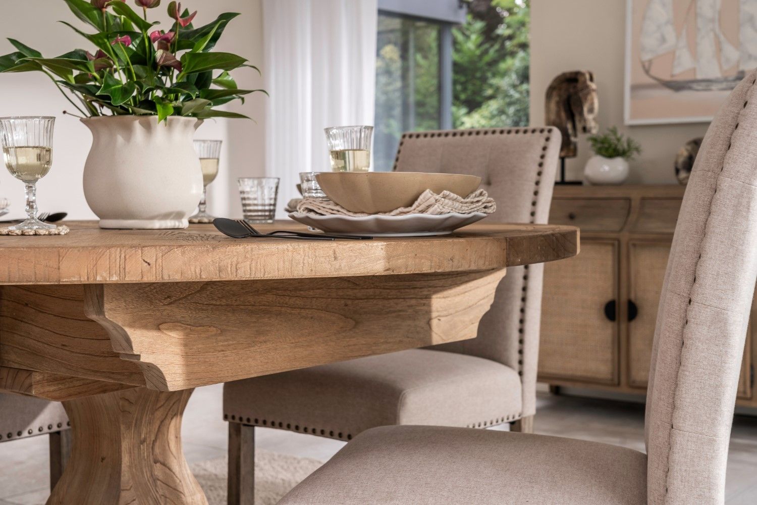 Traditional Oak Round 150 to 200cm Extending Dining Table - Home Furniture Interiors