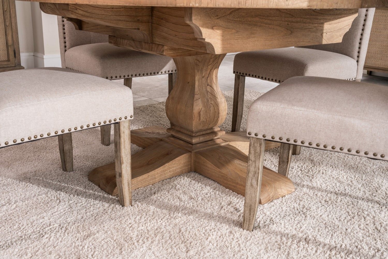 Traditional Oak Round 150 to 200cm Extending Dining Table - Home Furniture Interiors