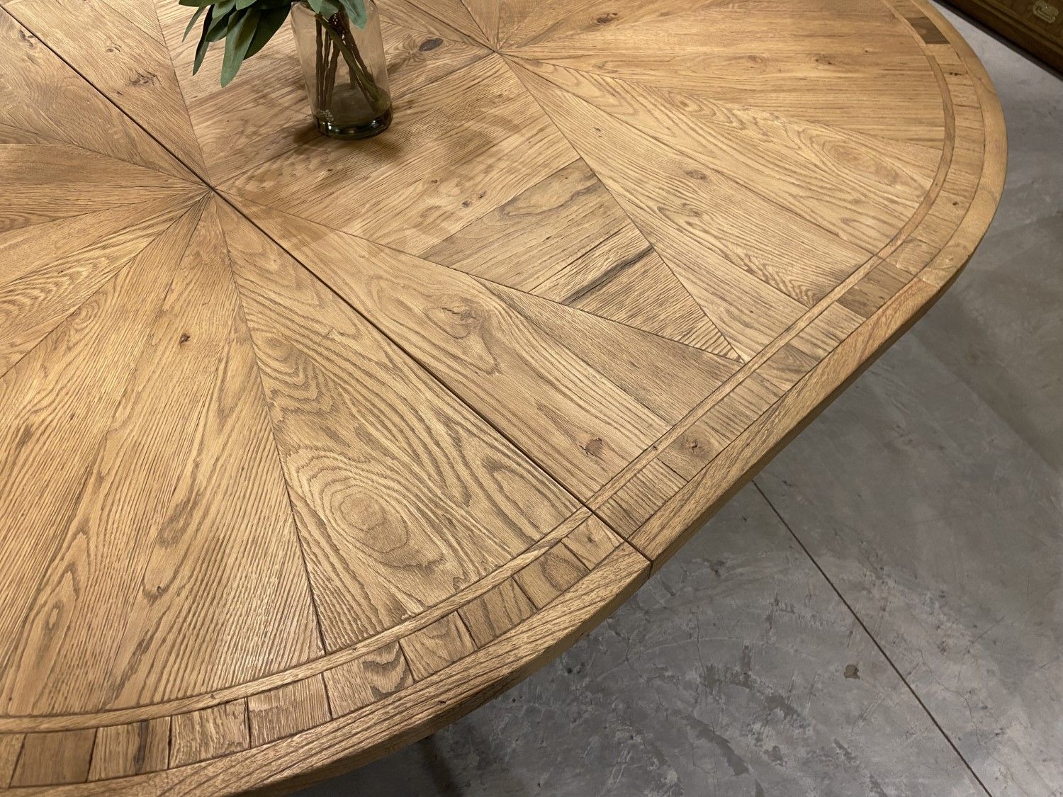 Traditional Oak Round 150 to 200cm Extending Dining Table - Home Furniture Interiors