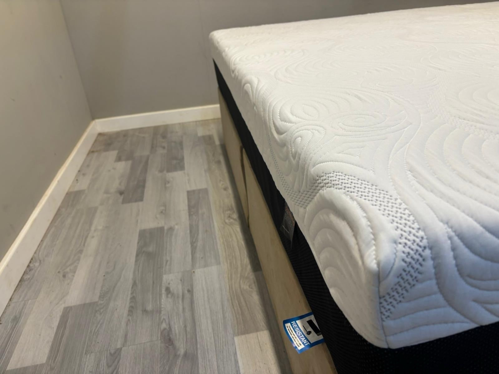 Octaspring Sirocco Memory Foam Mattress, Super King 180cm X 200cm RRP £2699 - Home Furniture Interiors