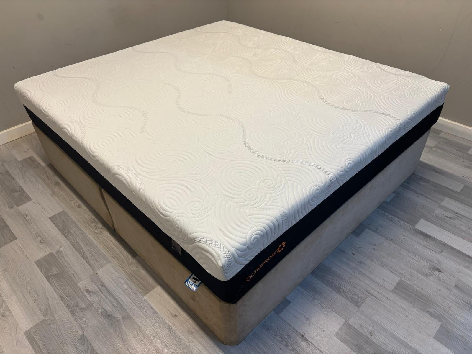 Octaspring Sirocco Memory Foam Mattress, Super King 180cm X 200cm RRP £2699 - Home Furniture Interiors