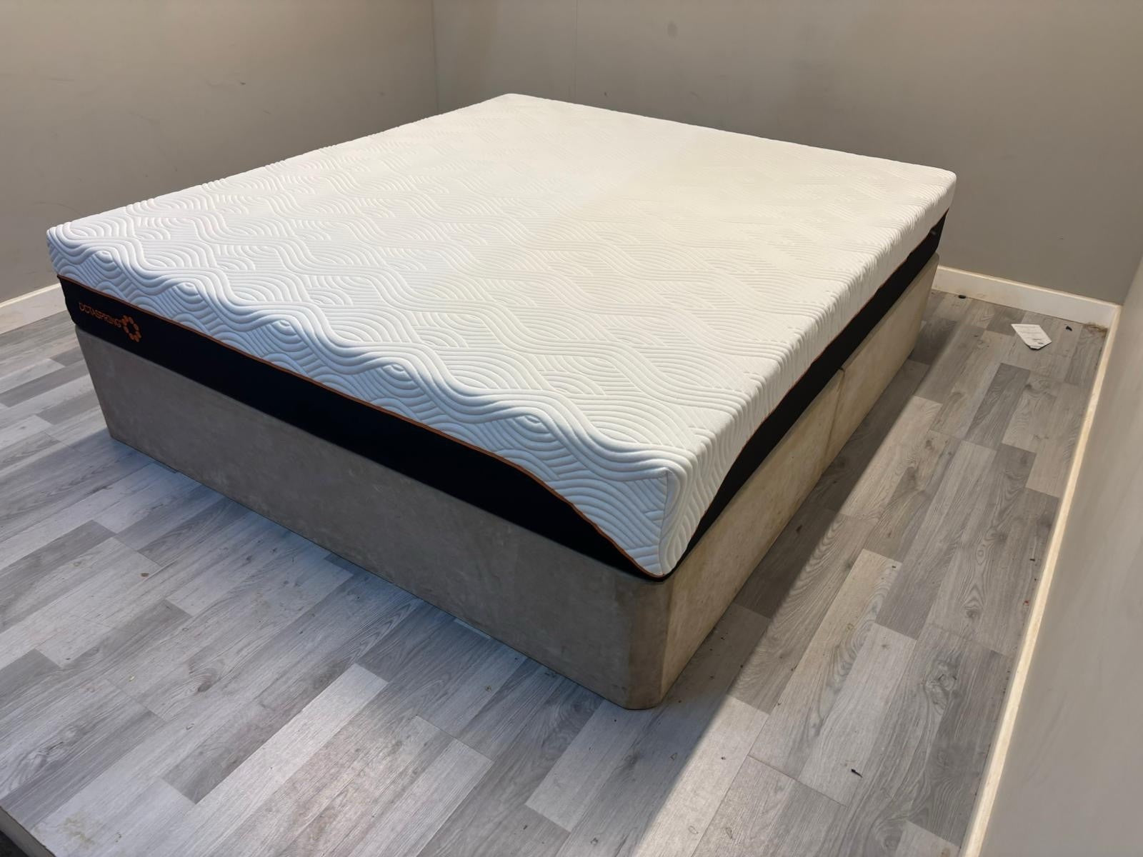 Octaspring TRIBRID Latex Hybrid Mattress Super King 180cm X 200cm RRP £2579 - Home Furniture Interiors