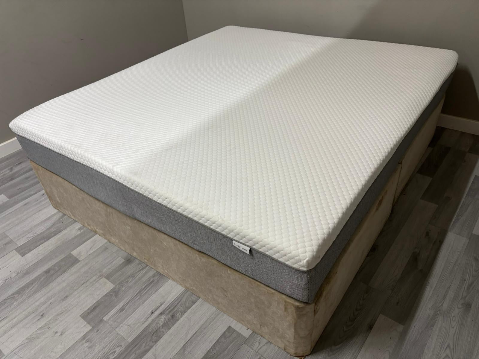 Dusk 2000 6FT Superking Mattress RRP £899 Best Price Online B - Home Furniture Interiors