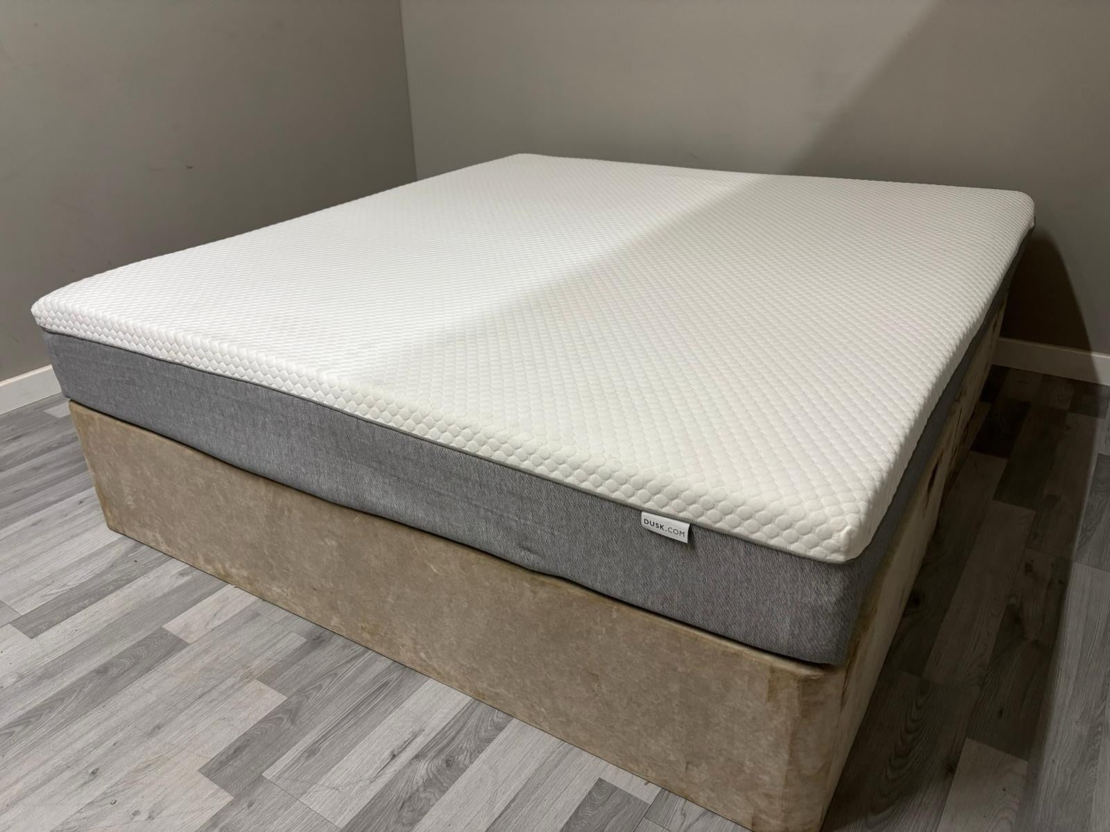 Dusk 2000 6FT Superking Mattress RRP £899 Best Price Online B - Home Furniture Interiors