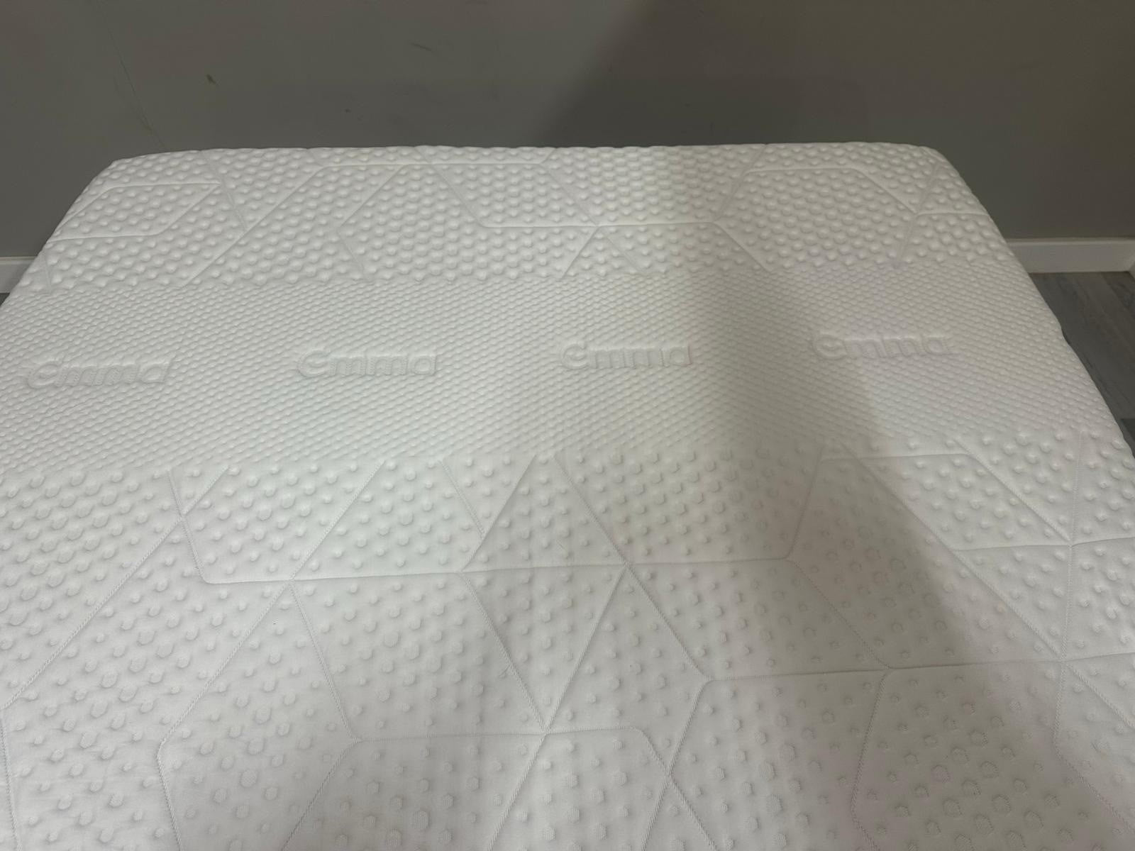 Emma Mattress Helix Hybrid Deluxe 5FT Kingsize RRP £1529 - Best Price B