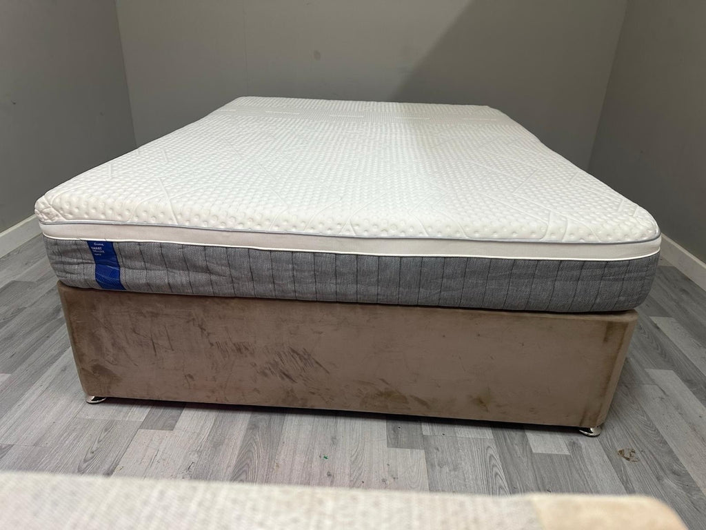 Emma Smart Deluxe Hybrid Mattress 5FT Kingsize RRP £1399