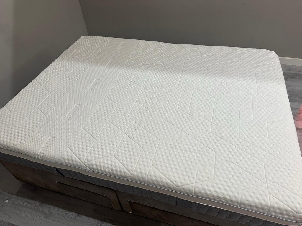 Emma Smart Deluxe Hybrid Mattress 5FT Kingsize RRP £1399