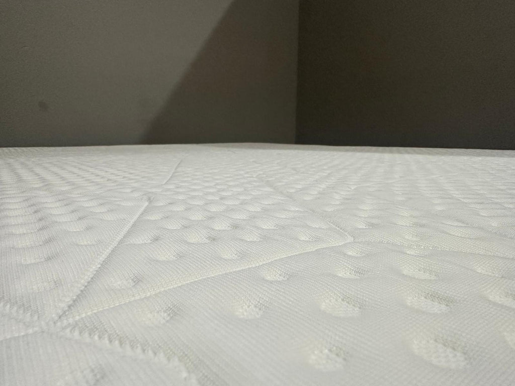 Emma Smart Deluxe Hybrid Mattress 5FT Kingsize RRP £1399