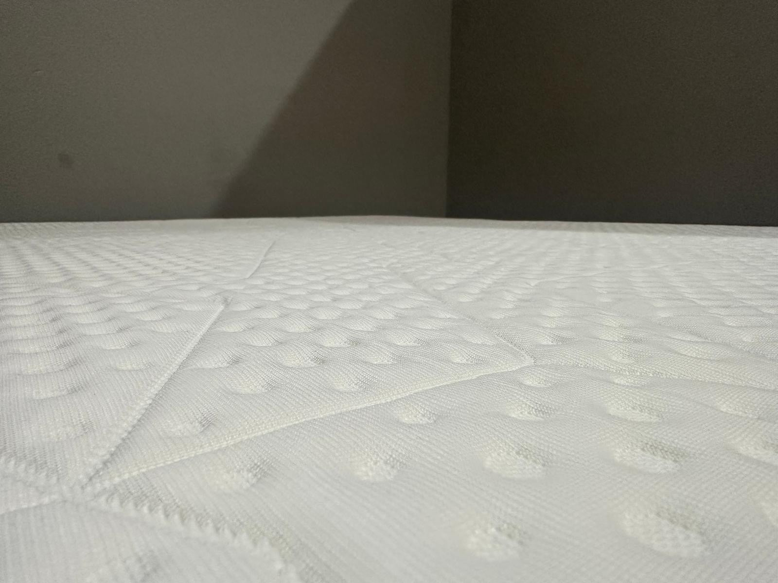 Emma Smart Deluxe Hybrid Mattress 5FT Kingsize RRP £1399