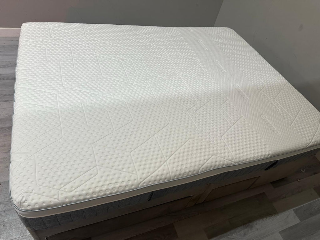 Emma Smart Deluxe Hybrid Mattress 5FT Kingsize RRP £1399