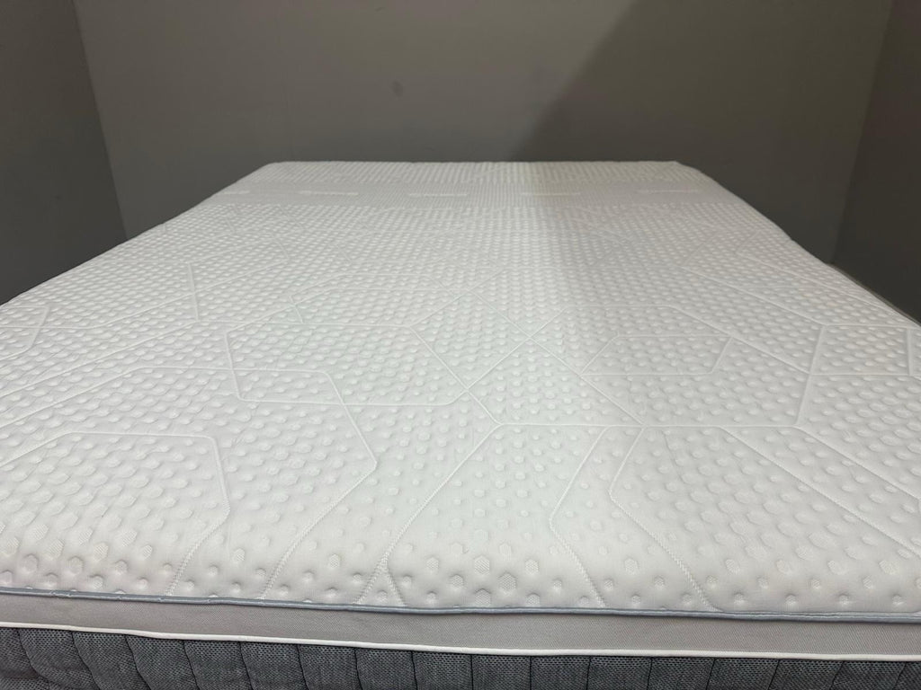 Emma Smart Deluxe Hybrid Mattress 5FT Kingsize RRP £1399