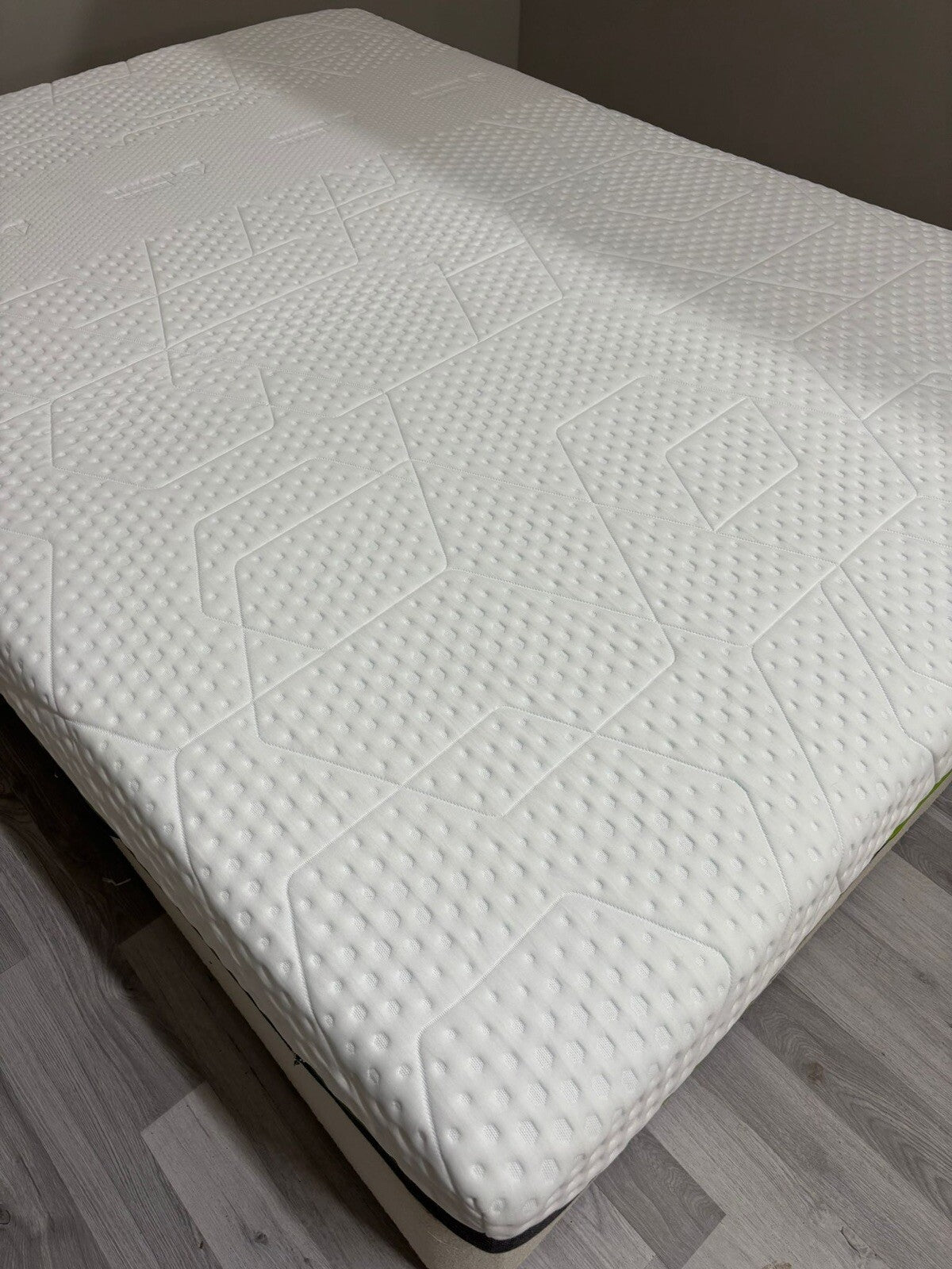 EMMA Diamond Hybrid 6FT Superking Mattress - RRP £1595 - Best Price Online B - Home Furniture Interiors