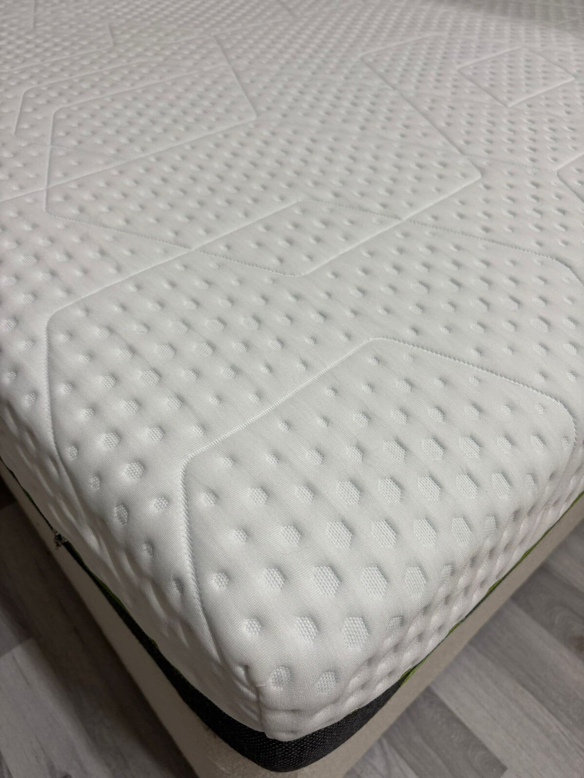 EMMA Diamond Hybrid 6FT Superking Mattress - RRP £1595 - Best Price Online B - Home Furniture Interiors