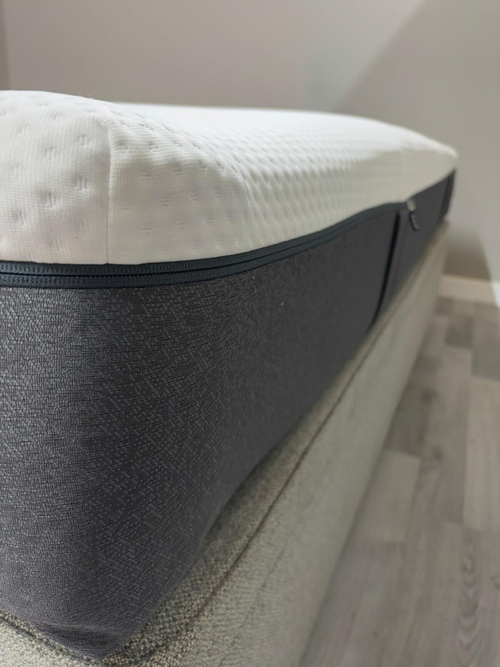 Emma Premium Hybrid 6FT SuperKing  Mattress Best Price Online RRP £995 B - Home Furniture Interiors