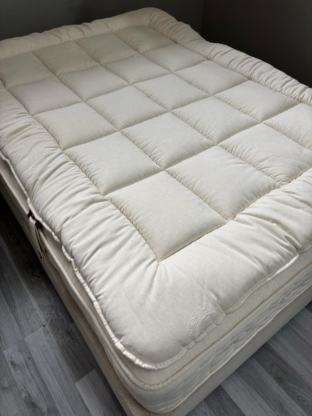 Hypnos Bespoke Majestic 6ft Superking Mattress + Topper - RRP £6,199 Medium - Home Furniture Interiors