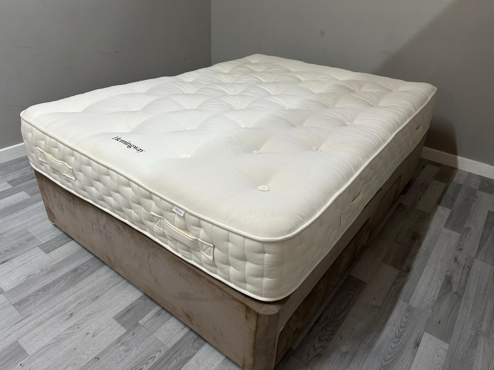 Harrison Spinks Hemmingway 18000 Pocket 5FT Kingsize Mattress £3199 B