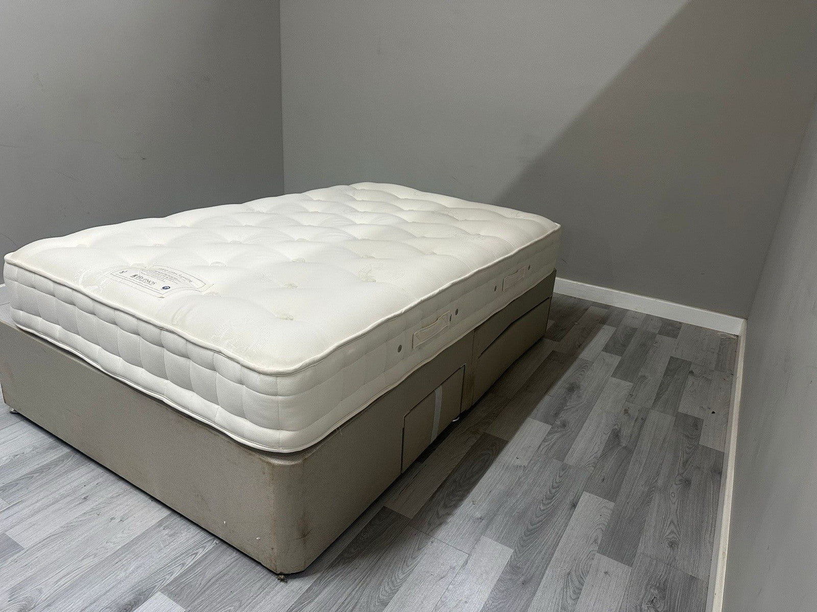 Hypnos Witney Latex Supreme Mattress Small Double 120x190cm Mattress RRP £2418 B - Home Furniture Interiors